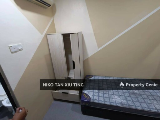 Near CIQ Jln Hijau Semi D Taman Pelangi Johor Bahru