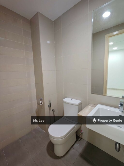 Binjai 8 @ KLCC -Near LRT, Level 32 Facing Troika, Good for investment