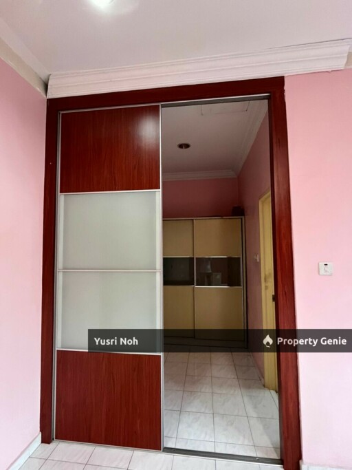 2 Storey Seksyen 7 Shah Alam - Partial Furnshed! Good Condition