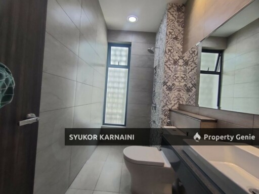 ELMINA GREEN 1 Jalan Casuarina