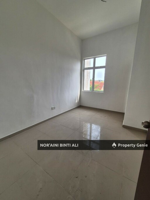 Teres 2 Tingkat untuk Dijual di Taman Geliga Permai, Kemaman