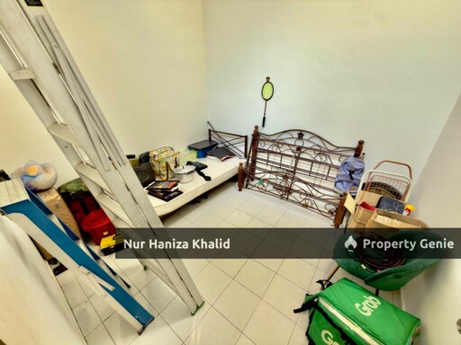 Single Storey Terrace, Taman Sungai Pinang, Pulau Indah Klang Selangor.