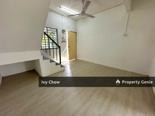 Taman Aman Kluang Corner for Rent