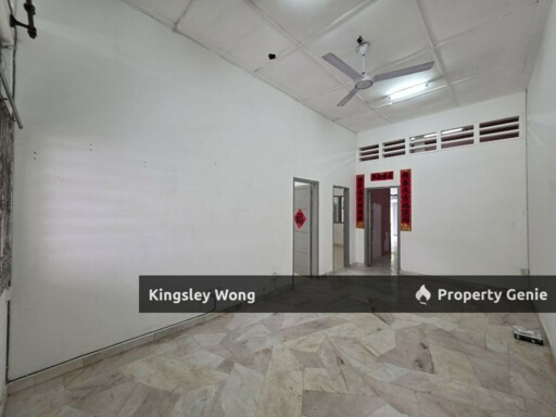 Canning Garden Single Storey Corner House Big Side Land Freehold title Near Town Area