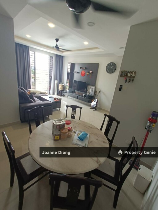 Cascadia Lake Vista Puchong