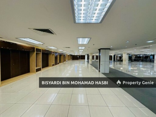 Jangan Lepaskan Bangunan Komersial 5 Tingkat Berlif di Bukit Baru Melaka – Prime Corner Facing Main Road! ROI Tinggi & Lokasi Paling Strategik!