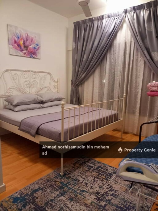 Fully Furnished, Suria Residence, Bukit Jelutong, Selangor.