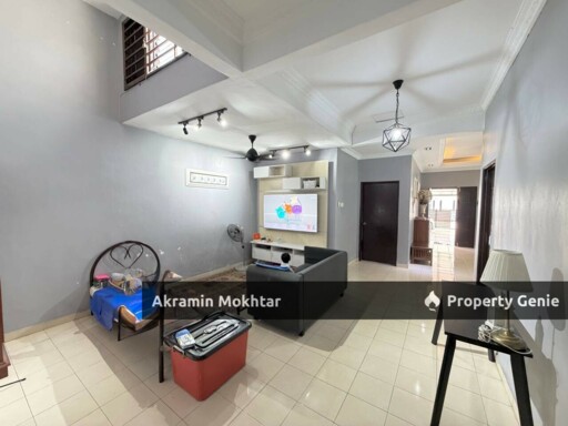 Freehold & Renovated | Semi-D Single Storey House, Taman Meru Harapan, Jalan Jambu Meru Klang  .