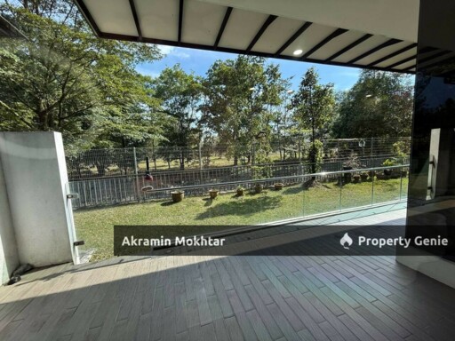 Freehold, Beautifully Renovated & Partially Furnished | 3 Storey Superlink Thistle Grove, Denai Alam