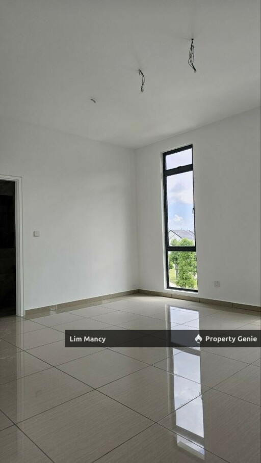 Horizon Hills @Kingswood Three Storey Cluster Corner