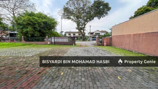 Old Bungalo Two Storeys Prime Location In Section 14, Petaling Jaya.