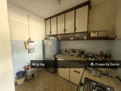 Rent Flat Jalan Tengah Bayan Lepas Near Schools and Shopping