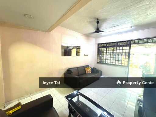 Double Storey House For Rent