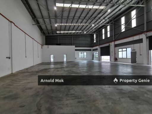 1.5 Storey Semi D Factory at Setia Business Park 2 Kempas for Rent