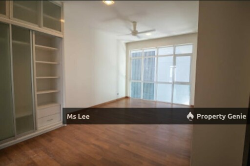 The Pearl @ KLCC-Level 17 private lift- Sale below bank value Rm480k