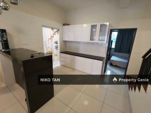 Glenmarie Double Storey With Extra Land JP Perdana
