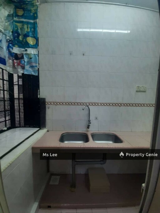 2nd Floor Shop Apartment @ Batu Caves Centerpoint, Taman Industri Bolton, Batu Caves-Ready 15/11