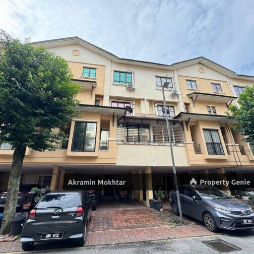 FREEHOLD & FULLY RENOVATED | Three Storey TOWNHOUSE Prima Court Ampang LOWER UNIT