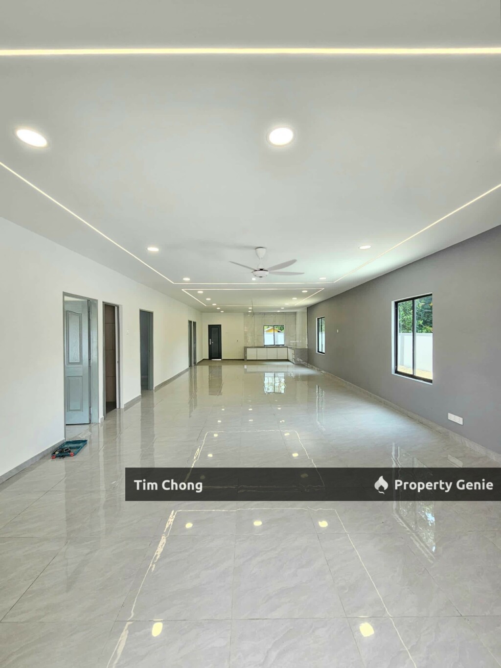 Kempas big single storey bungalow