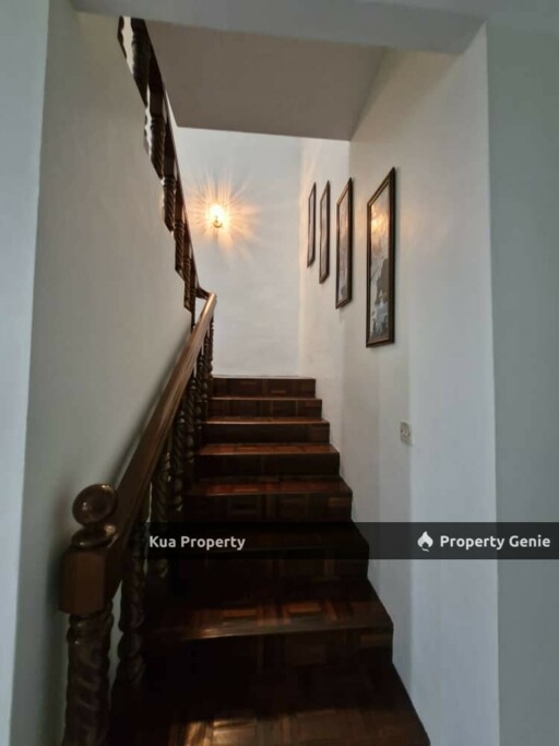 For Sale! BELOW MARKET VALUE! Double Storey Semi Detached House  at Taman Woodland, Stutong