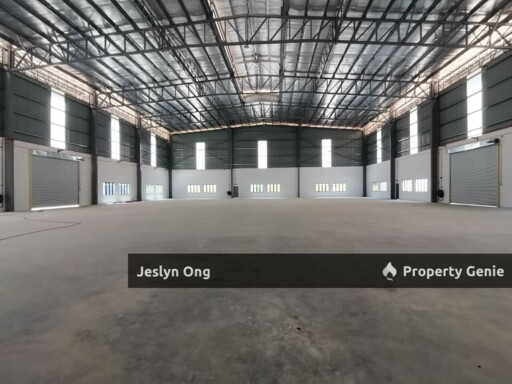 1.5 storey Detached Factory at Kempas for Rent / Sale