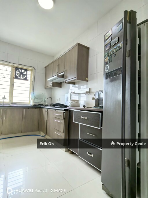 East Lake Residence Seri Kembangan PENTHOUSE FOR SALE