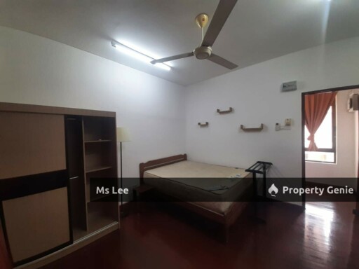 Room 102 for Rent RM 700 @ Glenmarie Cove, Port Klang
