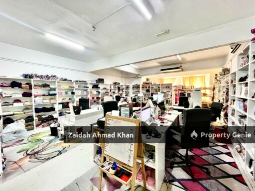 SEKSYEN 7 SHAH ALAM SHOPLOT 3  STOREY FOR SALE JALAN PLUMBUM SEKSYEN 7 SHAH ALAM TENANTED AT 12.8K