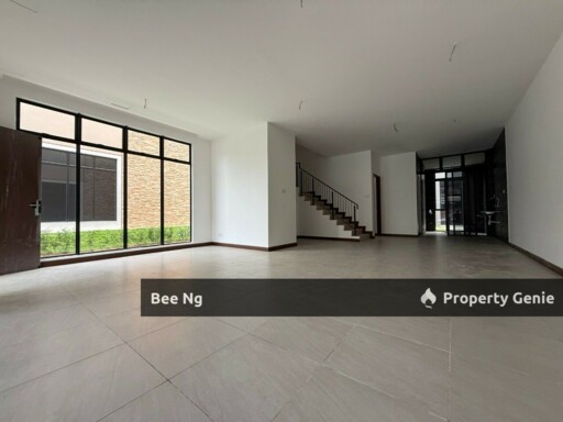 Aurora Sentral Resort Villas / Iskandar Puteri / End Lot / 2 Storey Terrace 24x75 / Brand New