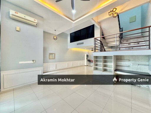 Freehold & Renovated | 2.5 Storey Terrace Intermediate TTDI Grove Phase 10, Kajang