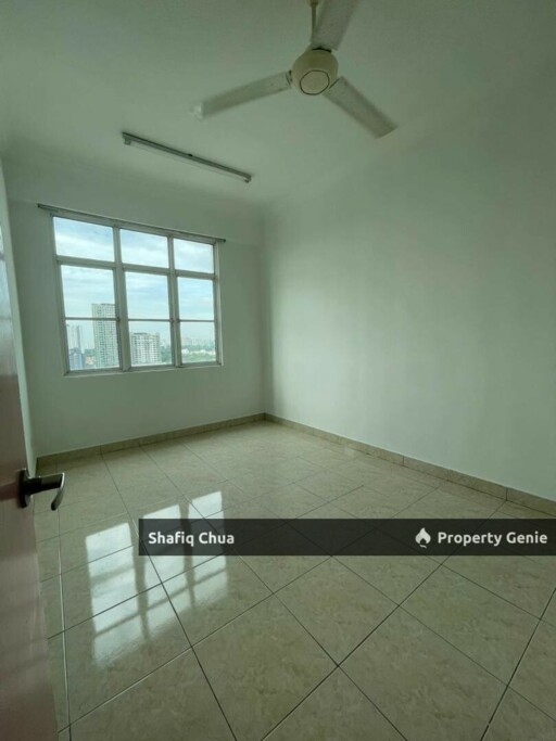 Freehold Corner Unit Apartment Kelana Central, SS6 Kelana Jaya