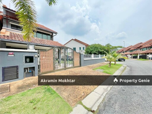 Freehold, End Lot, Renovated & Extended |  Double Storey Terrace Setia Alam Sari, Bangi