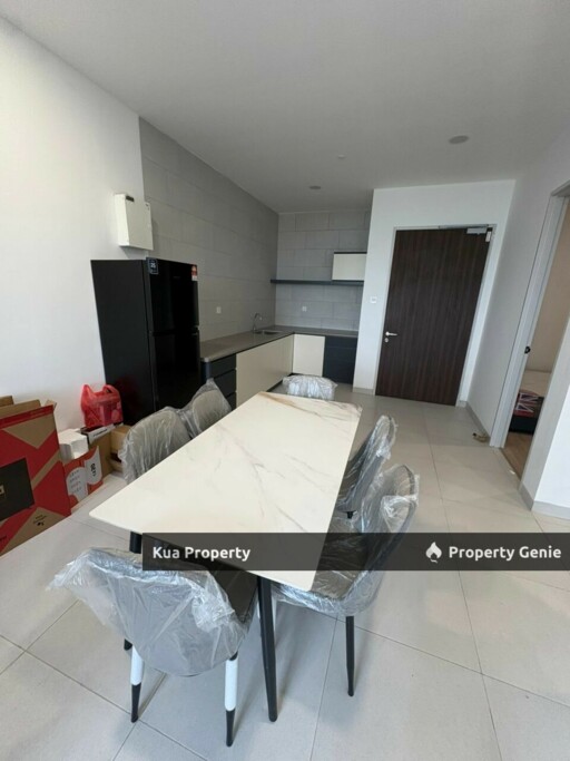 Brand New Renna Residence Apartment For Sale / Rent Located at Northbank, Tabuan Tranquility