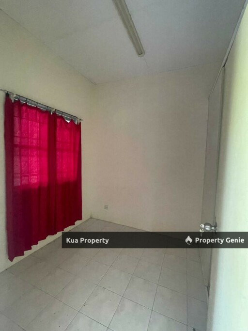 Single Storey End Lot House at Muara Tuang