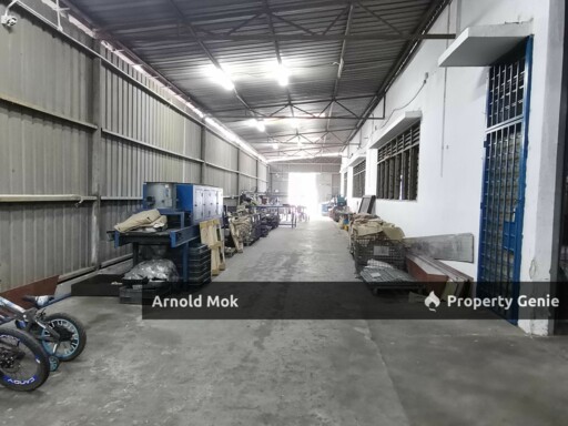 1.5 Storey Semi-Detached Factory @ Desa Cemerlang for Sale