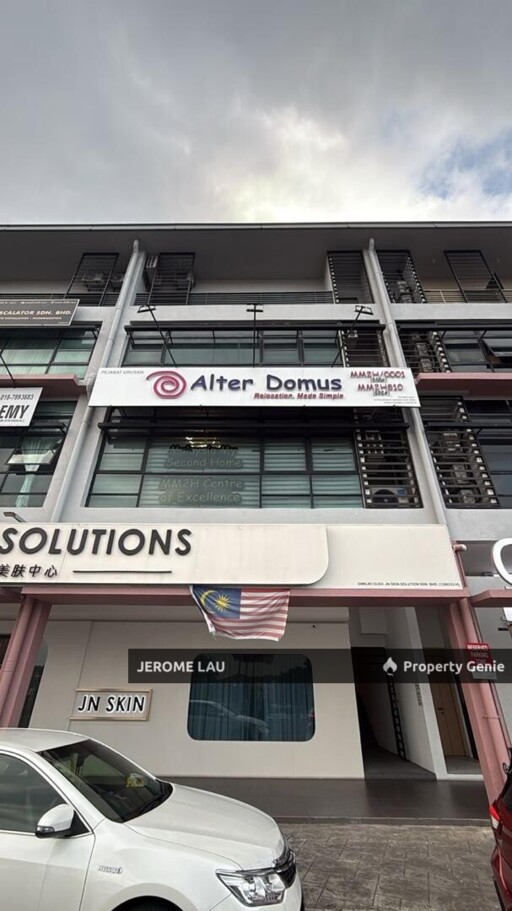 Southkey Lakefront 2nd Floor Spacious Shop Office with Lift RM2500