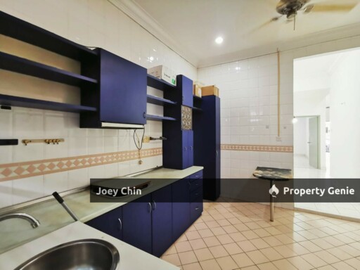 Taman Molek 1 Storey Terrace House For Sale