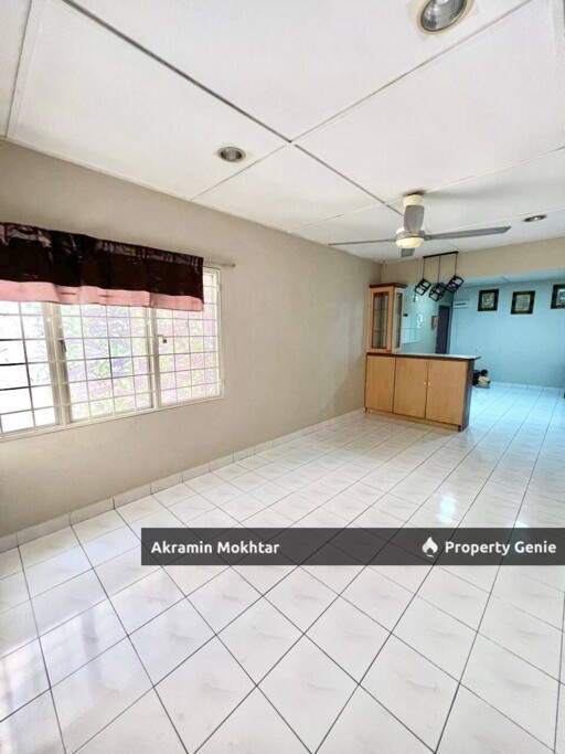 [Corner] Saujana Apartment, Damansara Damai