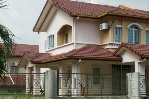 Ruby, Putra Avenue