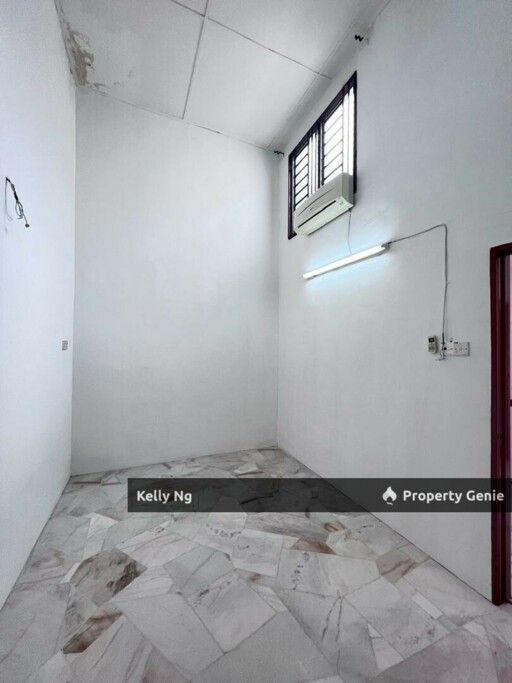 2 Sty House At Taman Indah Klang For Rent