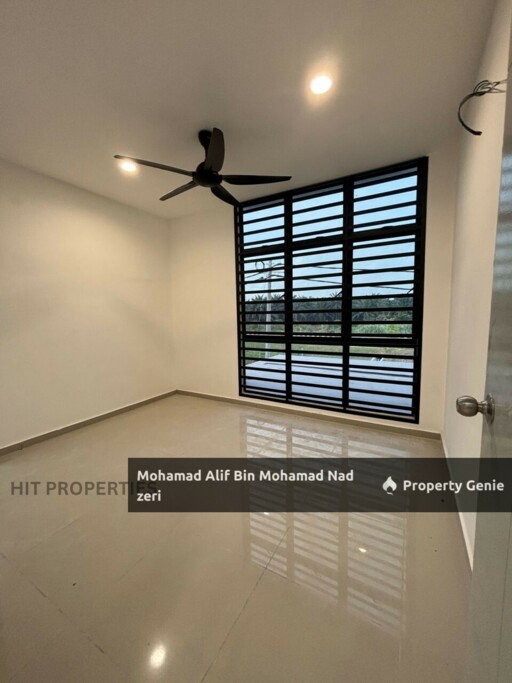 Corner Lot La Casa untuk Di Jual | Freehold | Below MV🔥