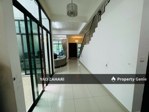 Aster Grove, Shah Alam | 3-Storey Superlink 5 Bedrooms | RM1.1M - Freehold, Below MV & Spacious Parking