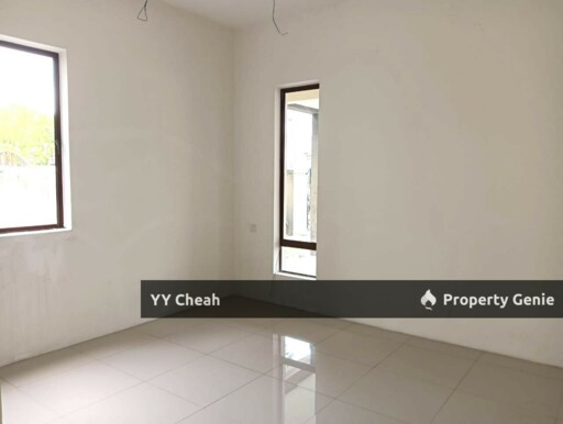 Ipoh Double Storey Unoccupied Bungalow For Sale 10k sq ft