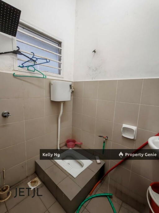 Double Sty House At Taman Saga Klang For Sale