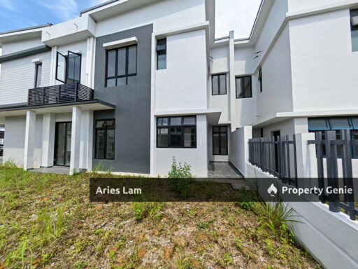 Glenmarie @ Mount Austin / Double Storey Corner Lot Cluster House /Subsale Brand New