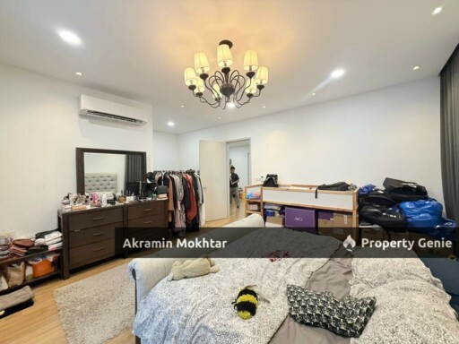 FULLY RENOVATED & PARTIALLY FURNISHED |  GAMUDA 25.7  Lucent Residence @ Twentyfive.7 Two storey Semi D Corner Lot (Cul De Sac)