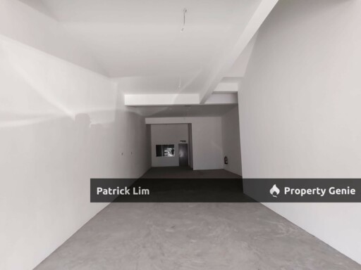 SKYWIZ AYER KEROH (GROUND FLOOR) SHOPLOT FOR RENT