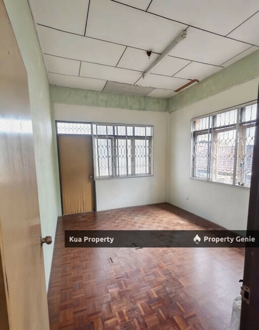 Double Storey Terrace Corner House Located at Jalan Arang