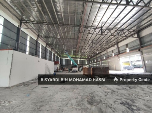 FOR RENT SHOWROOM & 4SCENTRE, STAND ALONE BUILDING, BALAKONG .