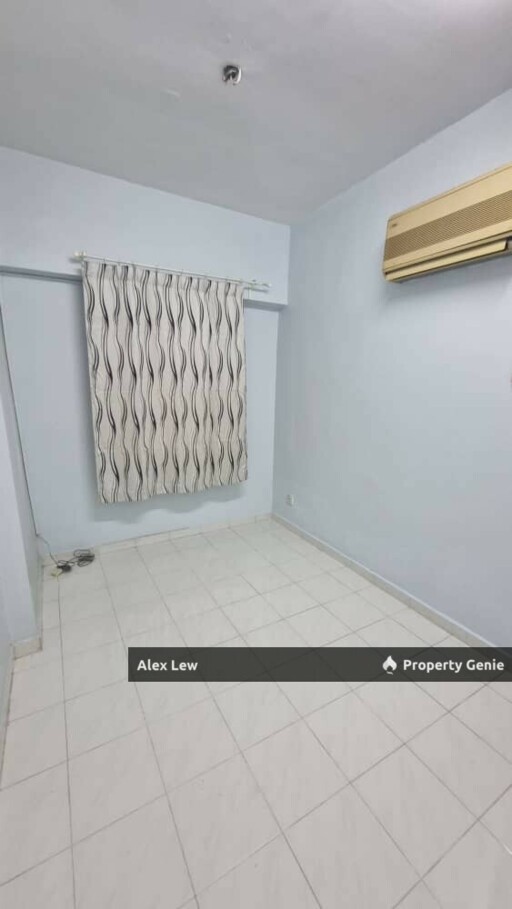 Vista Komanwel C with Golf Course View Good Condition Unit